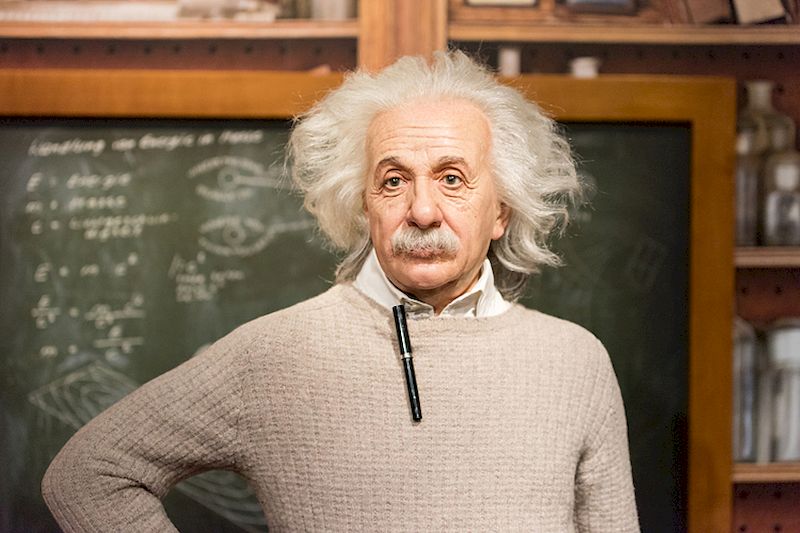 Albert Einstein: Tuổi thơ dữ dội và câu chuyện nỗ lực cả đời để có sự uyên bác