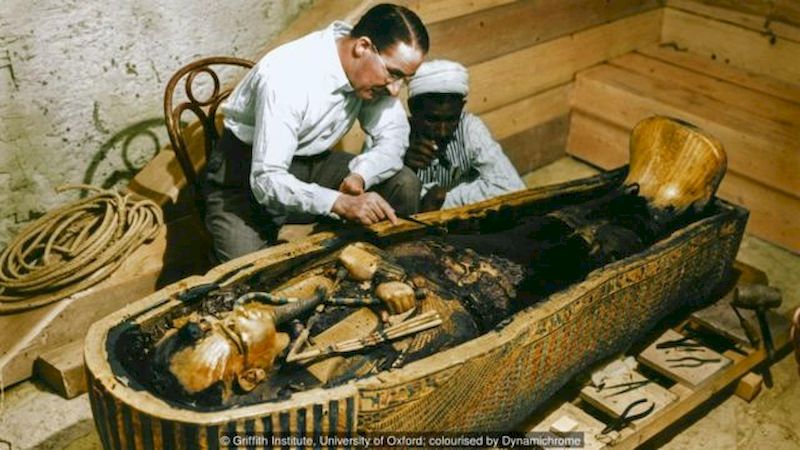 Hé lộ câu chuyện bí ẩn về việc tìm kiếm quan tài vàng khối của pharaoh Tutankhamen