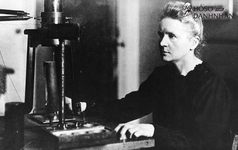 Nữ bác học đầu tiên thế giới Marie Curie: Cuộc đời là một câu chuyện thần kỳ!