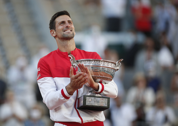 Tay vợt số 1 thế giới Novak Djokovic: Triệu phú USD kiếm và tiêu tiền như thế nào?